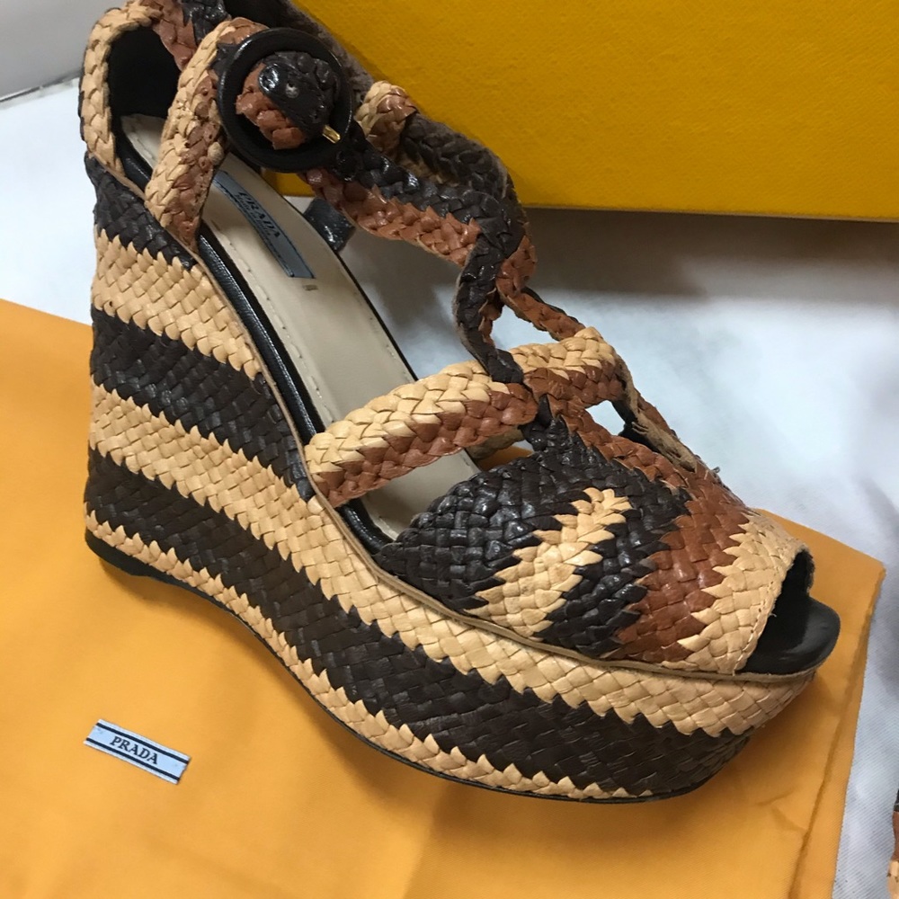 PRADA Brown Woven Leather Peep Toe Wedge Sandals - Picture 4 of 14